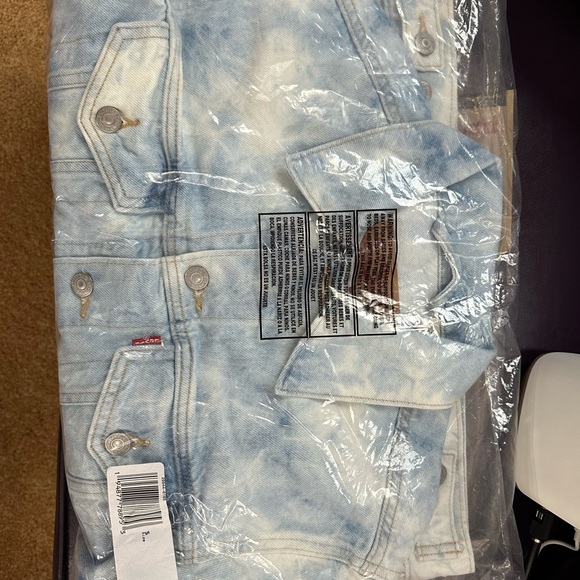 Levi's Ex Boyfriend Trucker Denim Jacket Size Small - Picture 6 of 11